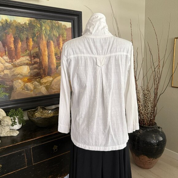 Drawstrings of Malibu Summer Gauze Cotton Jacket w/ wooden buttons - Picture 3 of 6